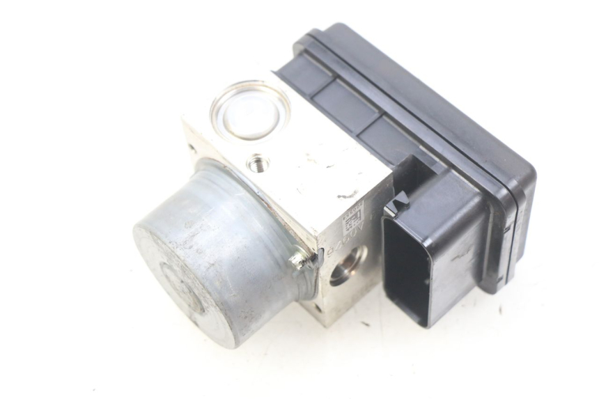 photo de POMPE ABS PIAGGIO LIBERTY IGET S 125 (2016 - 2020) - Détails caractéristiques