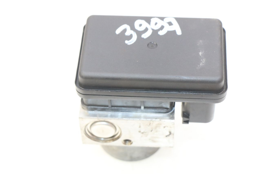 photo de POMPE ABS PIAGGIO LIBERTY IGET S 125 (2016 - 2020) - Zoom composants