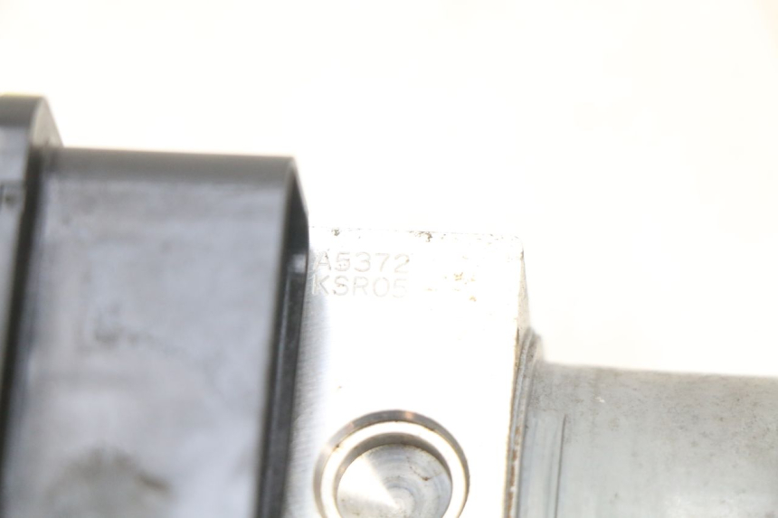 photo de POMPE ABS PIAGGIO LIBERTY IGET S 125 (2016 - 2020) - Points de fixation