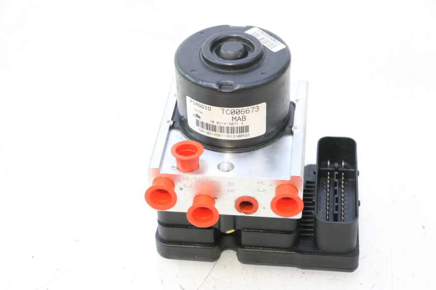 photo de POMPE ABS  PIAGGIO MP3 HPE 530 (2022 - 2026) - Vue principale