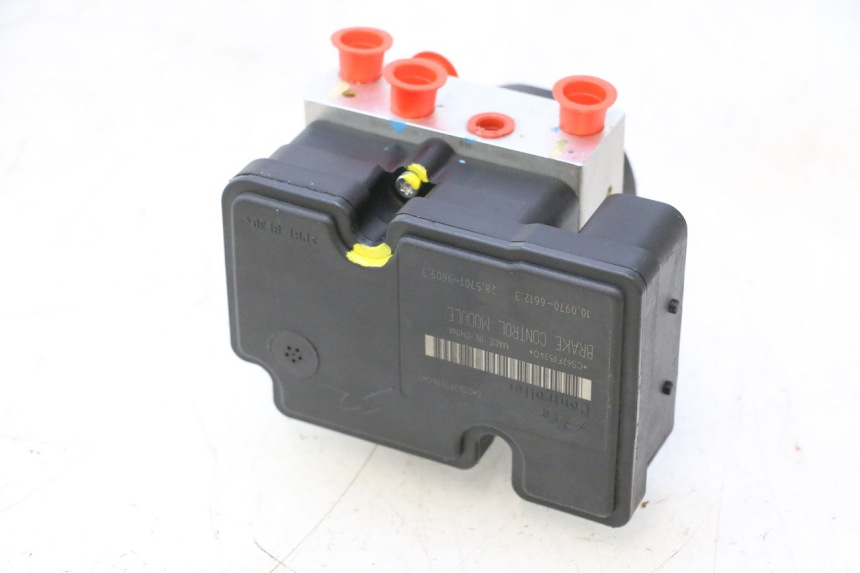 photo de POMPE ABS  PIAGGIO MP3 HPE 530 (2022 - 2026) - Inspection visuelle