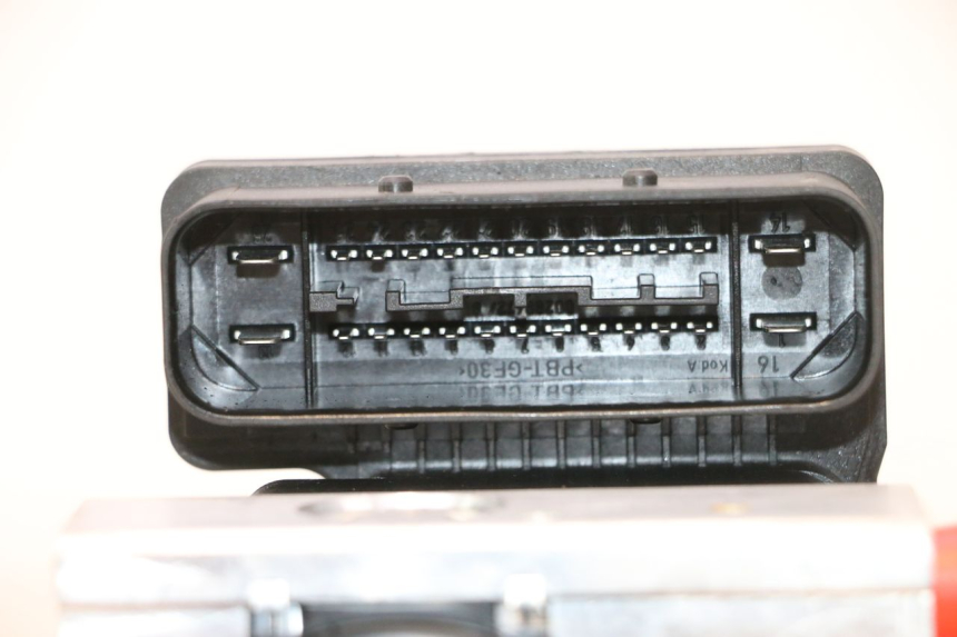photo de POMPE ABS  PIAGGIO MP3 HPE 530 (2022 - 2026) - Marquages et références