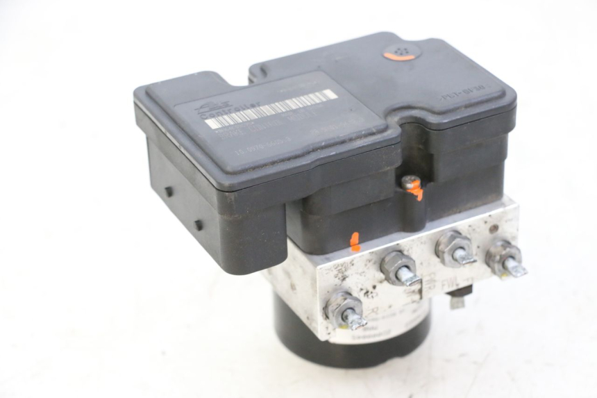 photo de POMPE ABS  PIAGGIO MP3 500 (2014 - 2017) - Gros plan technique