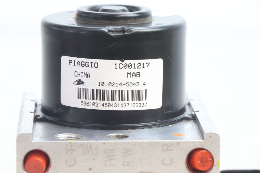 photo de POMPE ABS  PIAGGIO MP3 500 (2016 - 2018) - Détail de la pièce