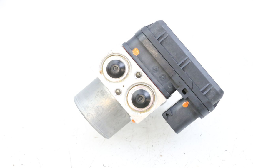 photo de POMPE ABS  YAMAHA MT-07 MT07 ABS 700 (2018 - 2020) - Gros plan technique