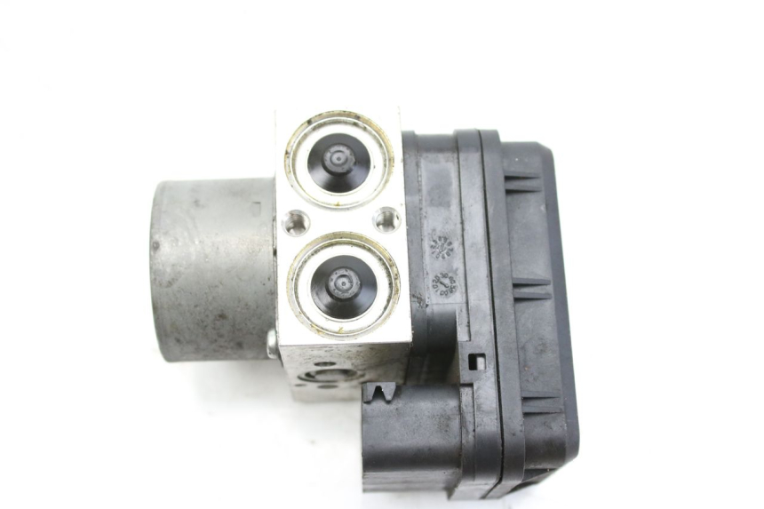 photo de POMPE ABS YAMAHA MT-07 MT07 700 (2018 - 2020) - Autre angle de vue