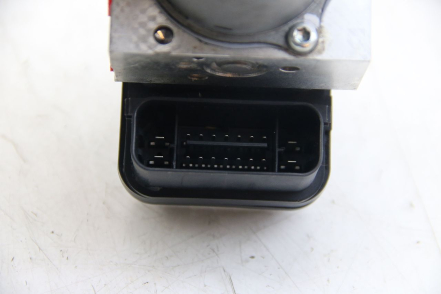 photo de POMPE ABS YAMAHA MT ABS 125 (2014 - 2018) - Points de fixation