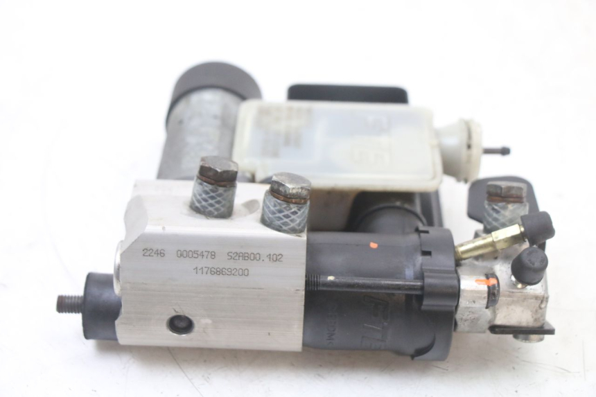 photo de POMPE ABS  PEUGEOT SATELIS COMPRESSOR K15 125 (2006 - 2009) - Autre angle de vue