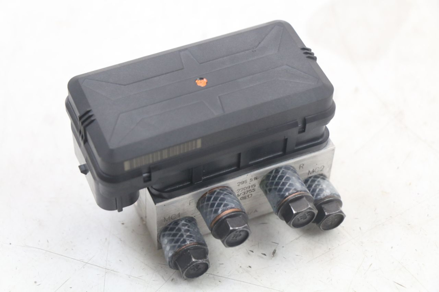 photo de POMPE ABS  ROYAL ENFIELD CONTINENTAL GT 650 (2019 - 2024) - Détail de la pièce