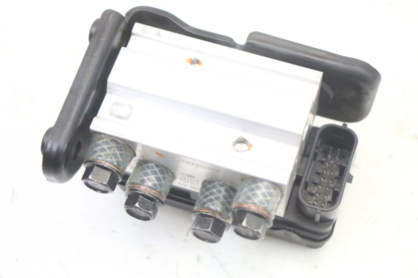 photo de POMPE ABS  ROYAL ENFIELD HYMALAYAN 410 (2016 - 2023) - Détail de la pièce