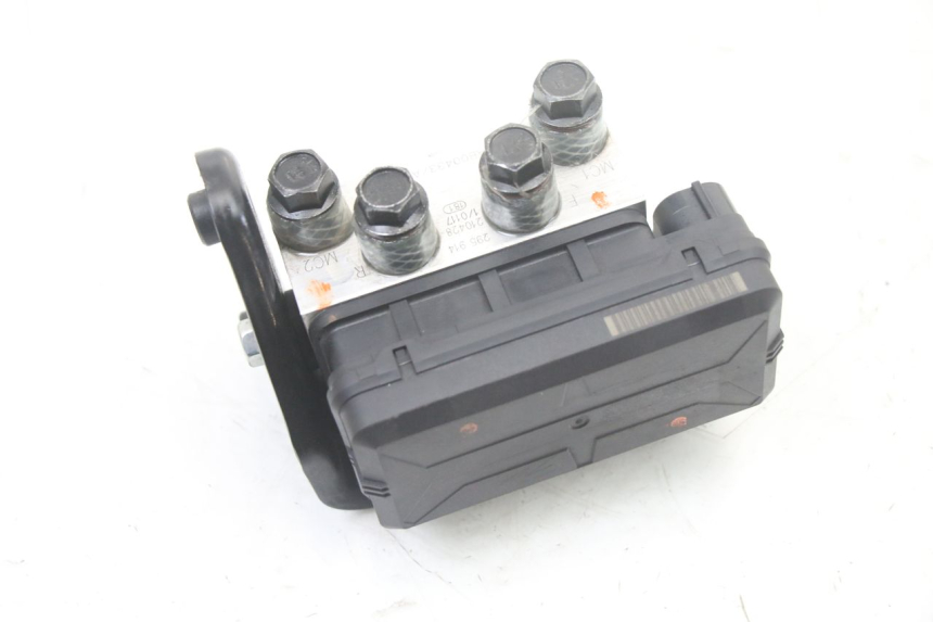 photo de POMPE ABS  ROYAL ENFIELD HYMALAYAN 410 (2016 - 2023) - Autre angle de vue