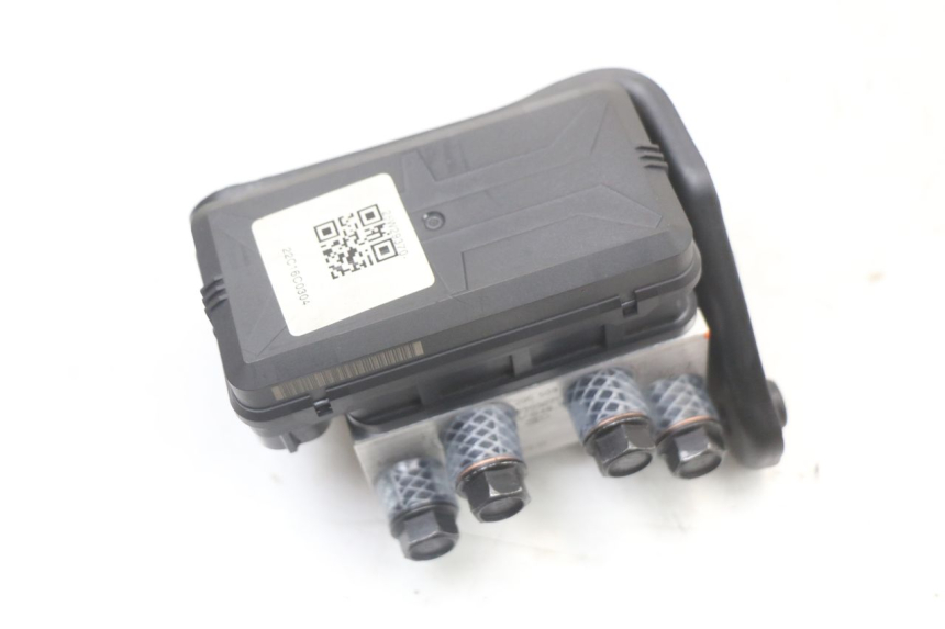 photo de POMPE ABS  ROYAL ENFIELD SCRAM 411 (2022 - 2024) - Zoom état d’usage