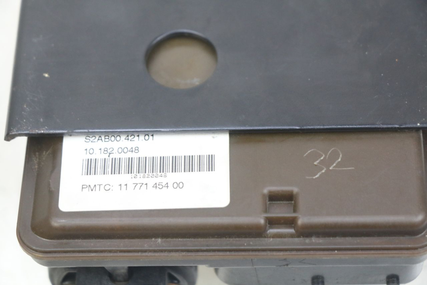 photo de POMPE ABS PEUGEOT SATELIS 125 (2010 - 2012) - Zoom état d’usage