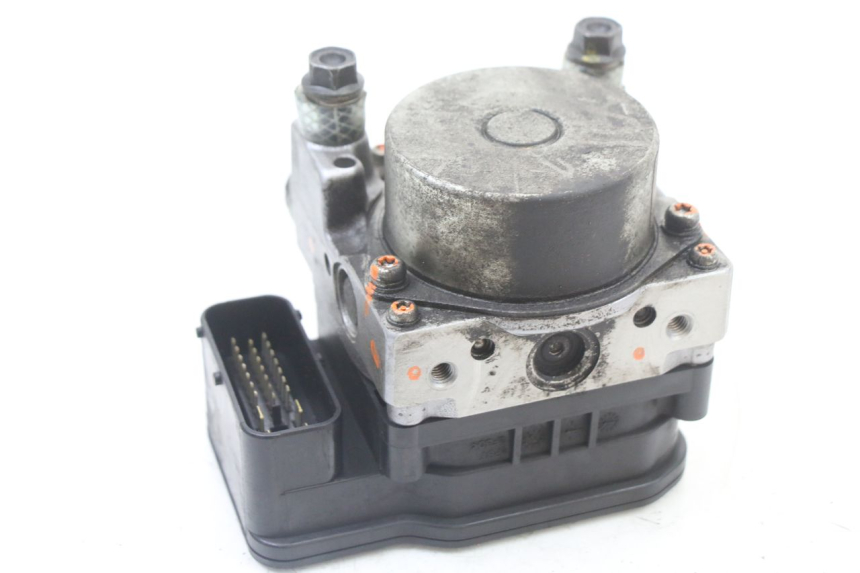 photo de POMPE ABS  PEUGEOT SATELIS 125 (2013 - 2018) - Autre angle de vue