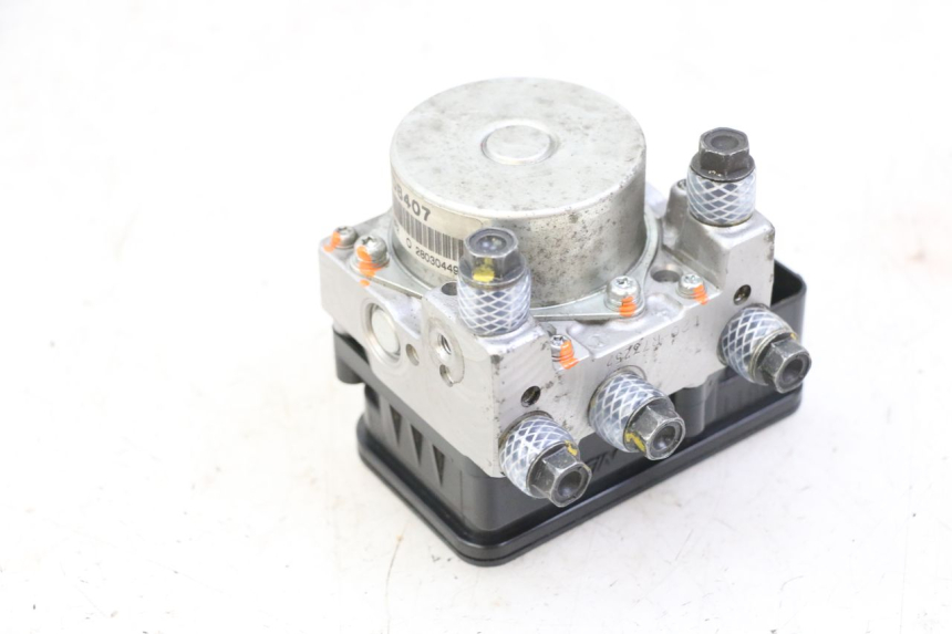 photo de POMPE ABS  PEUGEOT SATELIS 125 (2013 - 2018) - Autre angle de vue