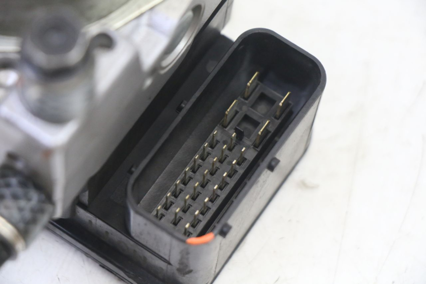 photo de POMPE ABS  PEUGEOT SATELIS 125 (2013 - 2018) - Zoom état d’usage