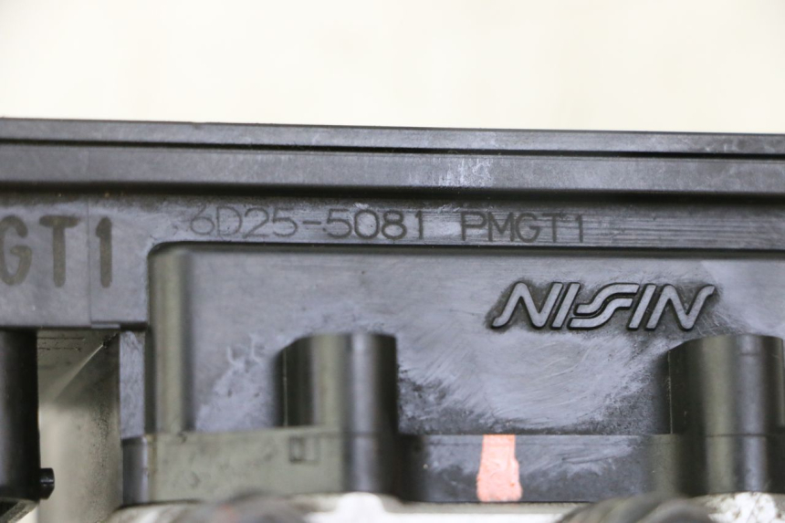 photo de POMPE ABS  PEUGEOT SATELIS 125 (2013 - 2018) - Autre angle de vue