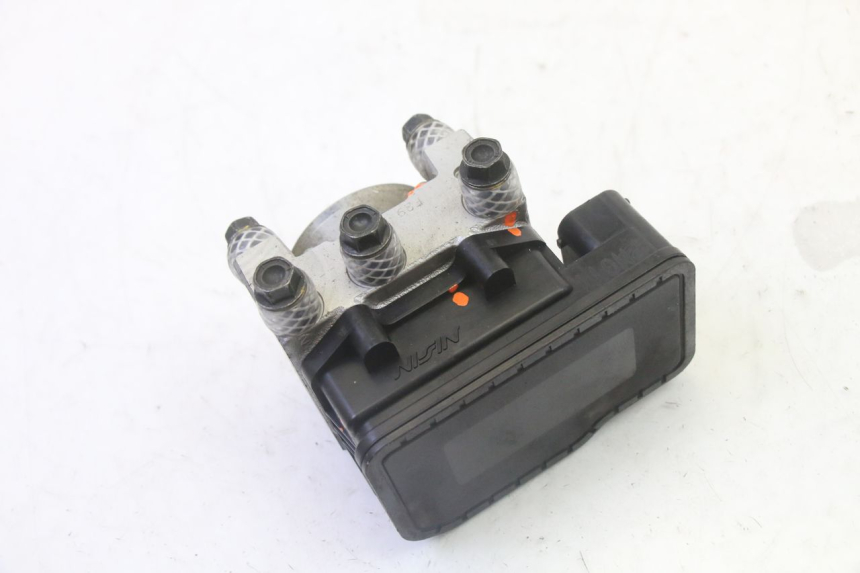 photo de POMPE ABS PEUGEOT SATELIS 125 (2010 - 2012) - Gros plan technique