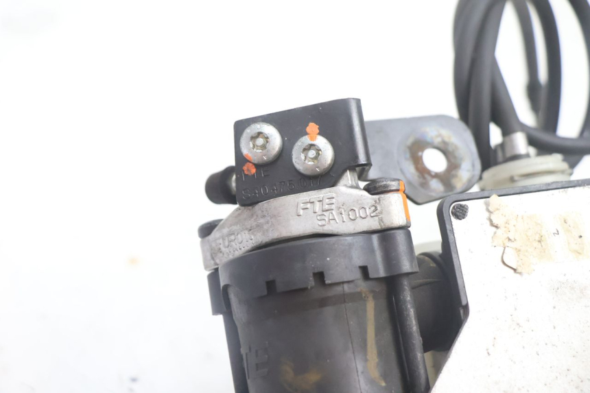 photo de POMPE ABS PEUGEOT SATELIS 125 (2006 - 2009) - État de surface