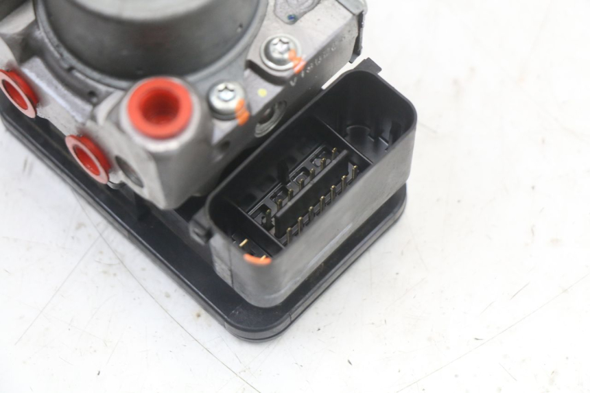 photo de POMPE ABS  SUZUKI BURGMAN 125 (2018 - 2021) - Vue d’ensemble