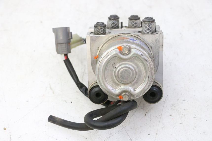 photo de POMPE ABS YAMAHA TDM ABS 900 (2002 - 2014) - Détail de la pièce
