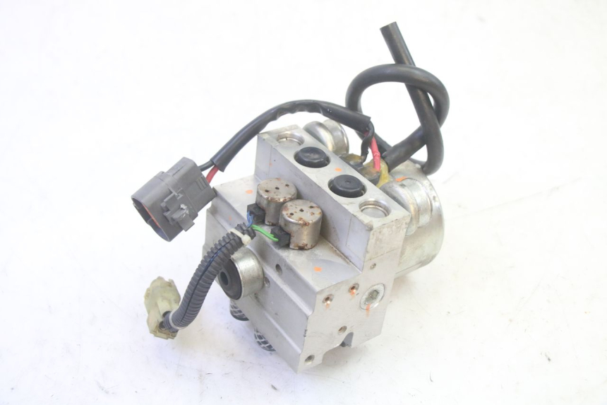 photo de POMPE ABS  YAMAHA TDM ABS 900 (2002 - 2014) - Vue d’ensemble