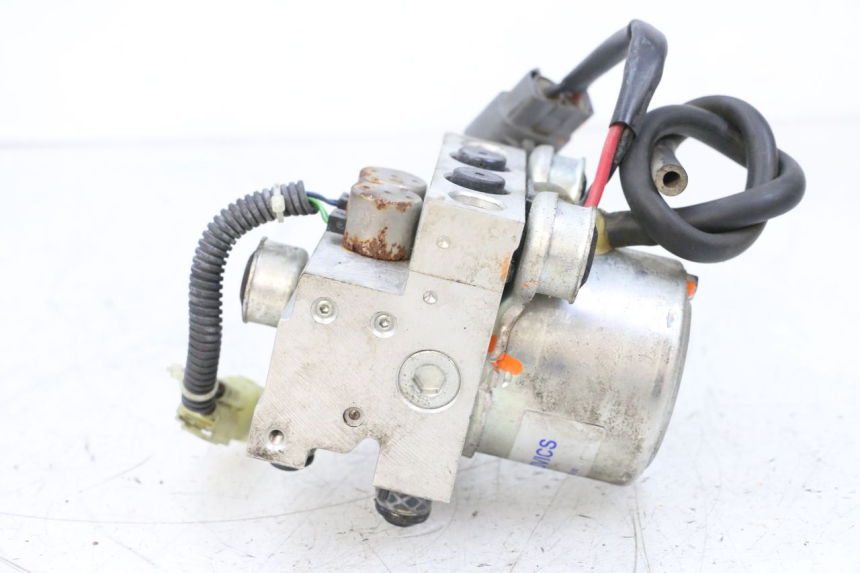 photo de POMPE ABS  YAMAHA TDM ABS 900 (2002 - 2014) - Marquages et références