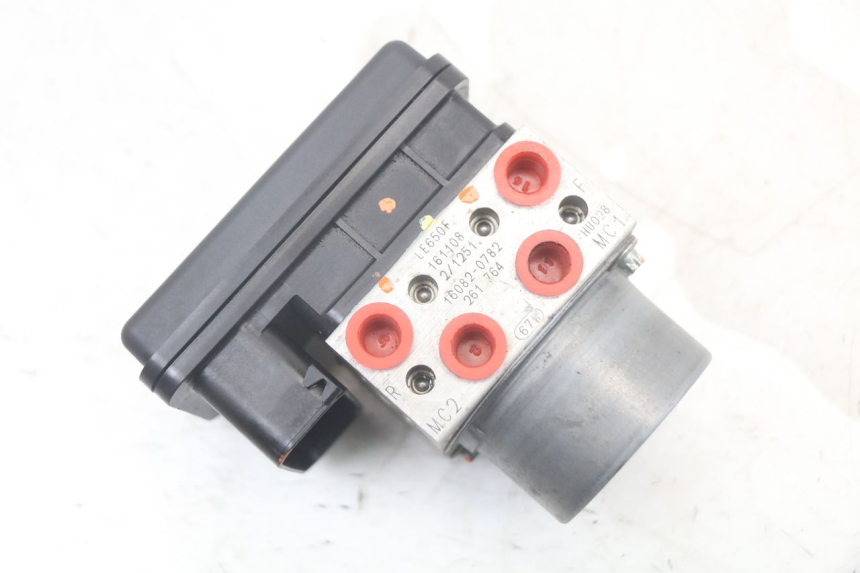 photo de POMPE ABS KAWASAKI VERSYS ABS 650 (2015 - 2018) - Vue principale