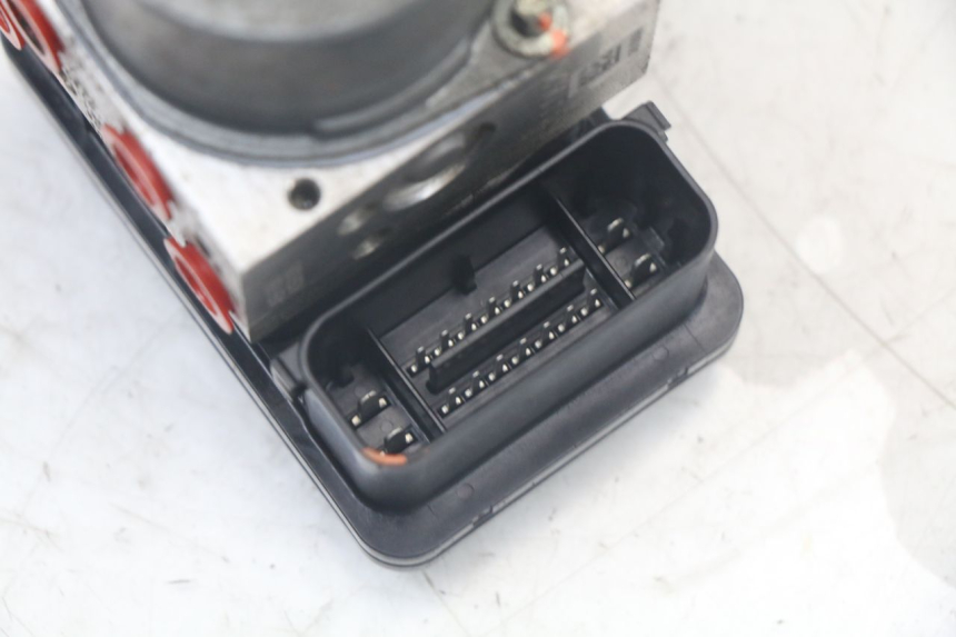 photo de POMPE ABS KAWASAKI VERSYS ABS 650 (2015 - 2018) - État de surface