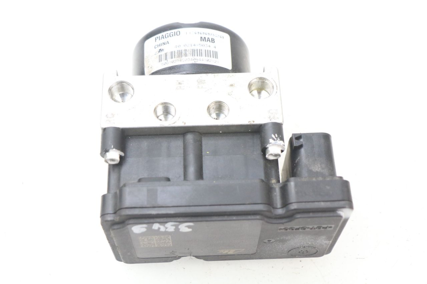 photo de POMPE ABS  PIAGGIO VESPA GTS SUPER IE 125 (2009 - 2016) - État de surface