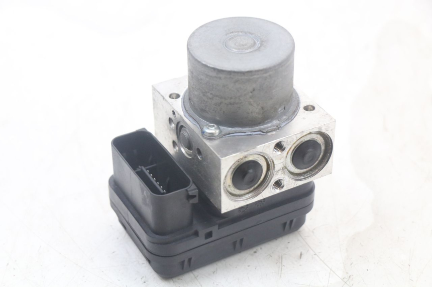 photo de POMPE ABS YAMAHA XMAX X-MAX ABS 125 (2017 - 2020) - Vue d’ensemble