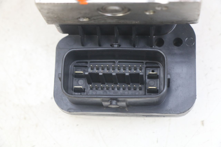 photo de POMPE ABS YAMAHA X-MAX XMAX 125 (2010 - 2013) - Pièce contrôlée