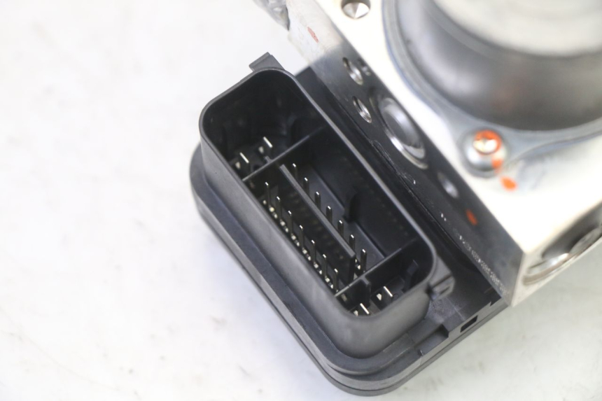 photo de POMPE ABS  YAMAHA XMAX X-MAX 125 (2021 - 2025) - Vue d’ensemble