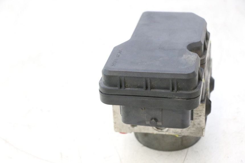 photo de POMPE ABS YAMAHA X-MAX XMAX 125 (2010 - 2013) - État de surface