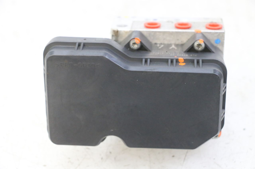 photo de POMPE ABS  YAMAHA XJ6 ABS 600 (2008 - 2016) - Points de fixation