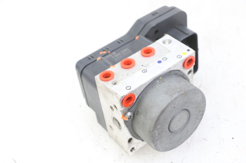 photo de POMPE ABS  YAMAHA XJ6 ABS 600 (2008 - 2016) - Pièce contrôlée