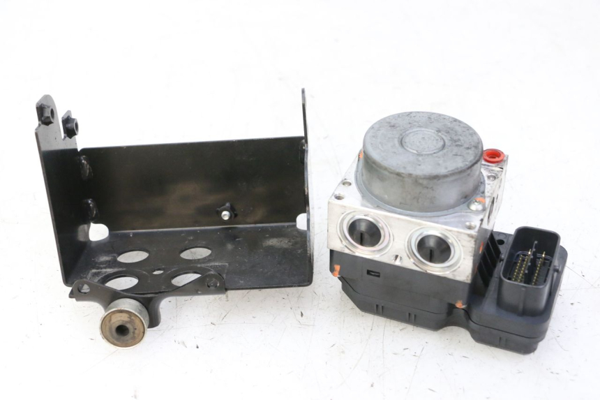 photo de POMPE ABS  YAMAHA XJ6 ABS 600 (2008 - 2016) - Vue principale