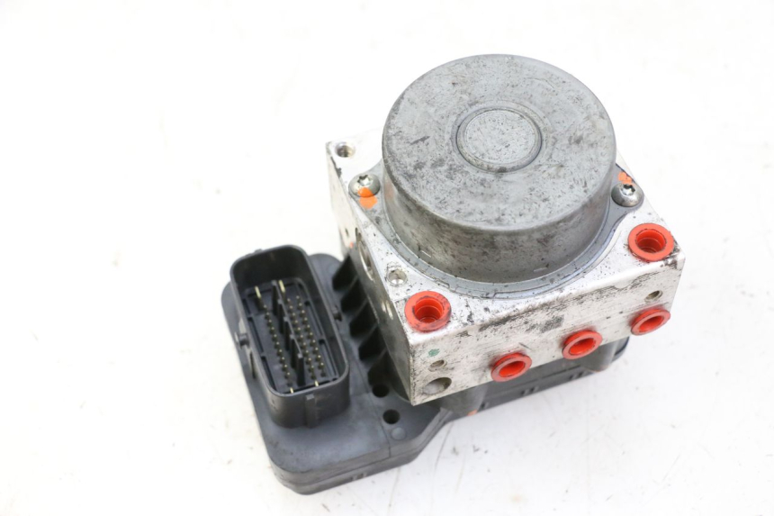 photo de POMPE ABS  YAMAHA XJ6 ABS 600 (2008 - 2016) - Photo complémentaire