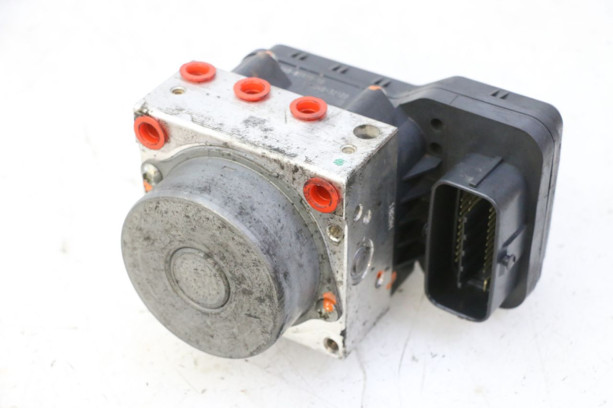 photo de POMPE ABS  YAMAHA XJ6 ABS 600 (2008 - 2016) - Vue d’ensemble