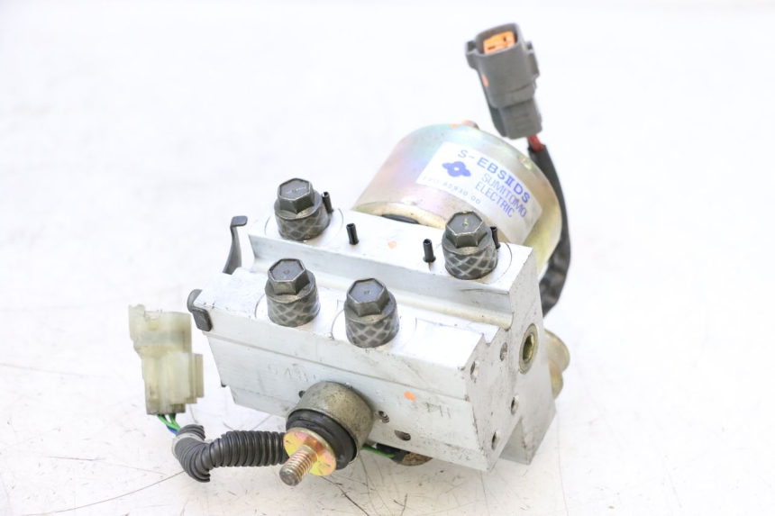 photo de POMPE ABS  YAMAHA XP T-MAX ABS 500 (2005 - 2005) - Autre angle de vue