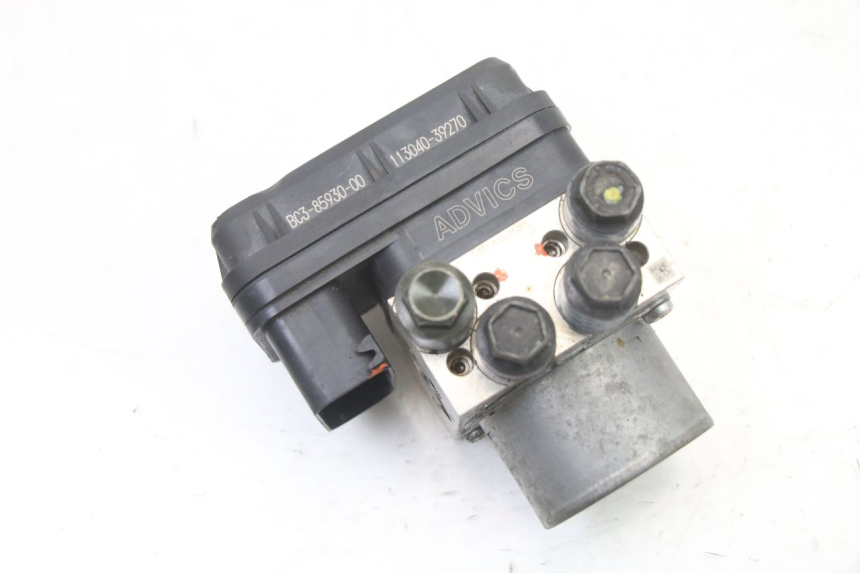 photo de POMPE ABS  YAMAHA YP T-MAX TMAX 530 (2017 - 2020) - Gros plan technique