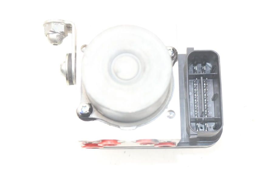 photo de POMPE ABS  YAMAHA YP T-MAX TMAX 530 (2017 - 2020) - Zoom état d’usage