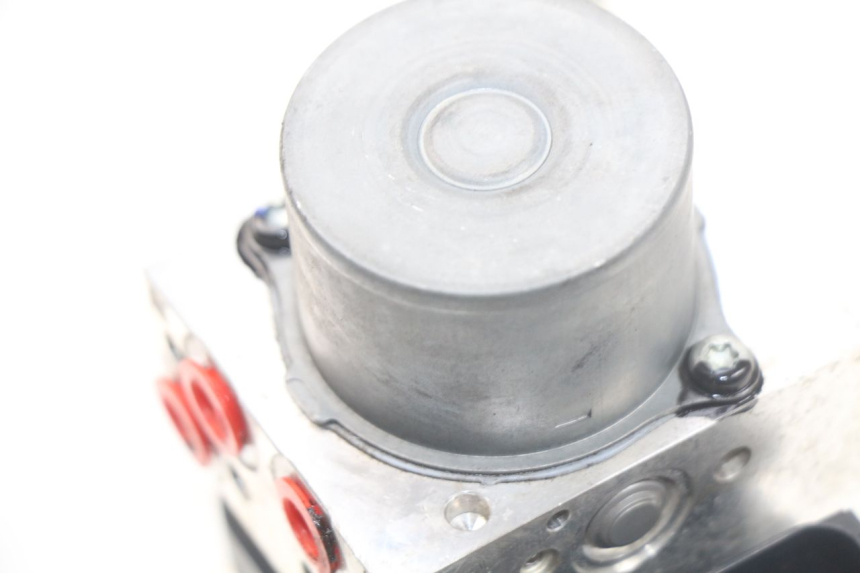 photo de POMPE ABS  YAMAHA YP T-MAX TMAX 530 (2017 - 2020) - Vue d’ensemble