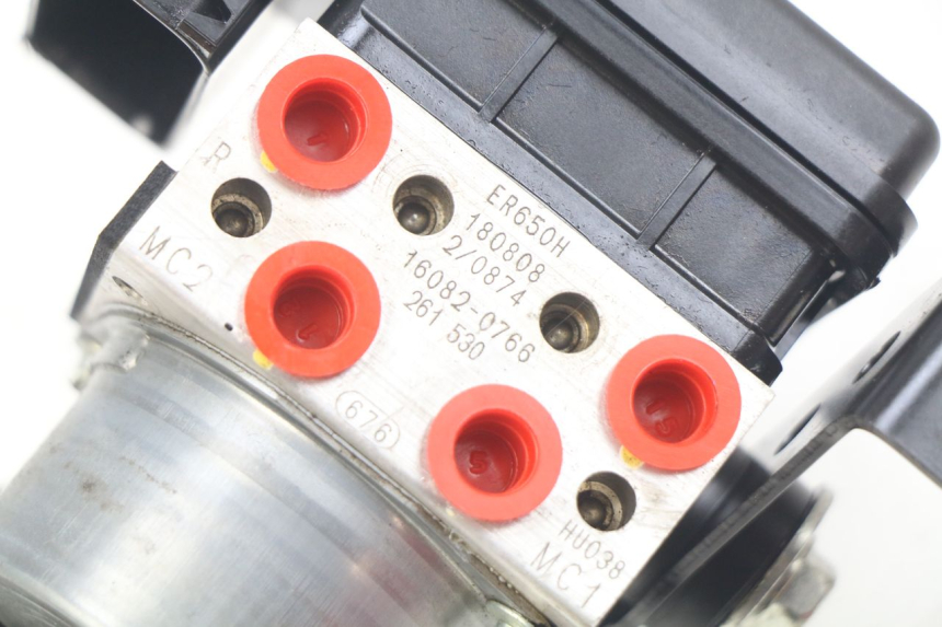 photo de POMPE ABS KAWASAKI Z 650 (2016 - 2019) - Zoom état d’usage