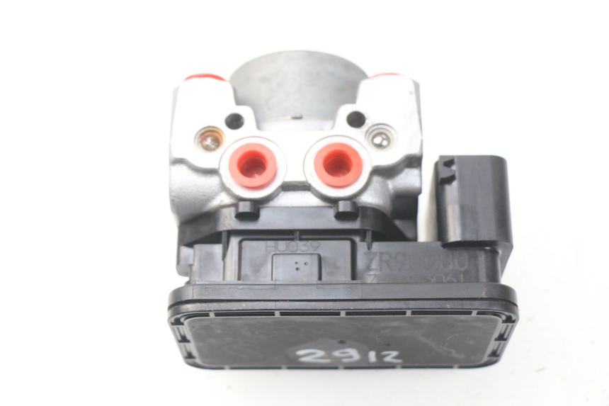 photo de POMPE ABS  KAWASAKI Z Z900 900 (2017 - 2019) - Autre angle de vue