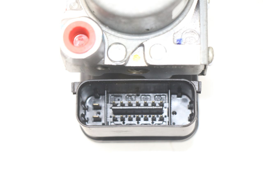 photo de POMPE ABS  KAWASAKI Z Z900 900 (2017 - 2019) - Points de fixation