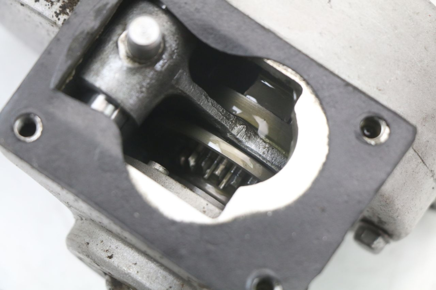 photo de PONT AVANT HYTRACK HY S 4X4 410 (2013 - 2016) - Points de fixation