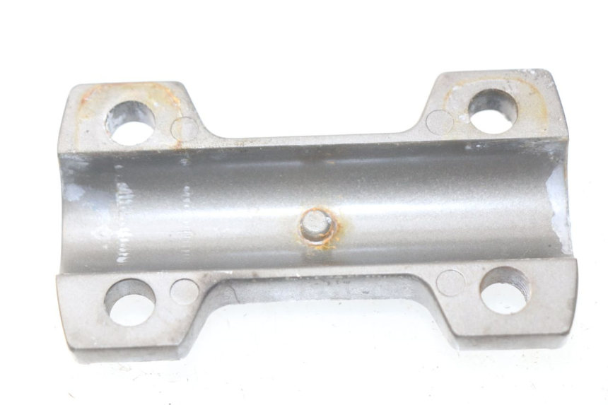 photo de PONTET DE GUIDON KYMCO AGILITY RS 2T 50 (2009 - 2013) - Détail de la pièce