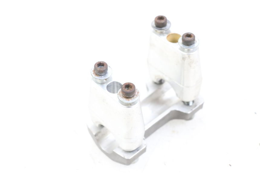 photo de Clamp handlebar KYMCO AGILITY RS 4T 50 (2009 - 2013) - Zoom état d’usage