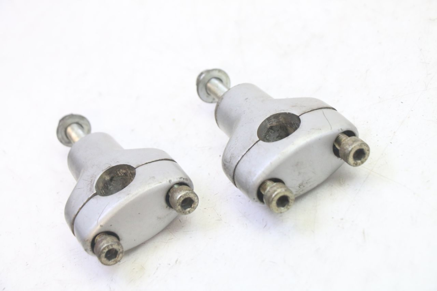 photo de PONTET DE GUIDON HYOSUNG GV AQUILA 125 (2000 - 2009) - Zoom état d’usage